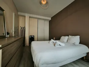Close to Zenith-2 pers-Terrace-Secure parking - Image 4