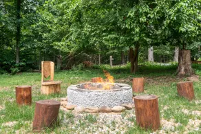 Magical Log Cabin w/ Fireplace. 15 Min to Downtown - Image 4
