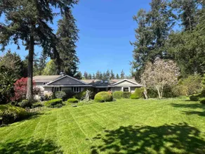 White Rock Luxury Retreat 5BR Surrey Home w/ Pool - Image 4
