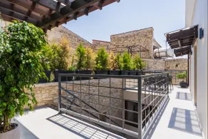 Sunlit courtyard house with Sauna! - Image 2