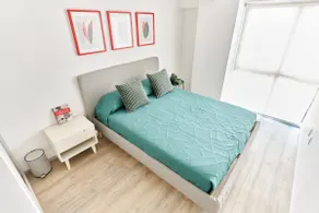 Urban-Loft Canvas in Clavería - Image 3