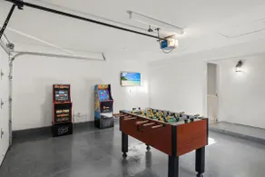 Spacious Pool & Jacuzzi|Game Room|BBQ|Fire Pit|4BD - Image 2