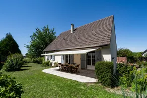 Canal-side house - 3 bedrooms and garden - Image 2
