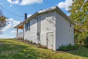 Mountain View Bungalow - Image 3