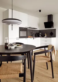 MATT | Comfortable 2-Bed Apartment with Balcony - Image 5