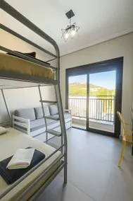 Modern, luxurious and safe house - Image 3