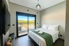 Modern, luxurious and safe house - Image 2