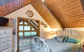 Cabin with Hot Tub and Lake Access - Image 5