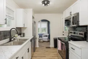 Updated home w/ BIG yard, game room, coffee nook! - Image 5