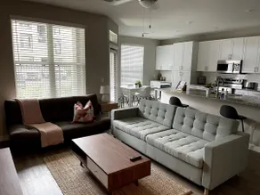 3BR Secure near Spring TX pool/Gym Ground floor - Image 2