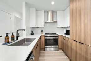 hikari | Japandi Boutique 2BR • 6 Min to Domain - Image 5