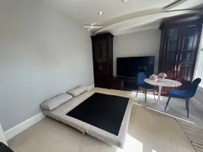 Cozy Private Suite with Living Space near Dyke - Image 5