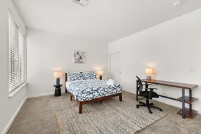 Luxury Stay Near Cleveland Clinic & Attractions - Image 4
