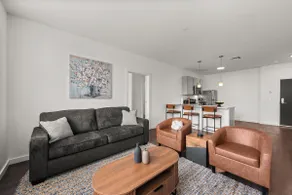 2BR Near Clinic & Case Western w/ Parking - Image 2