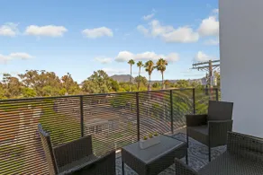 Luxury Condo in Toluka Lake - Image 4