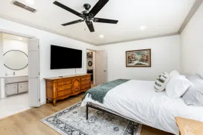 Patsy Ann | Spacious Home w/ 2 Living Rooms - Image 4