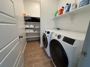 Spacious New 3BR EV Charger 40 min to Sequoia - Image 5
