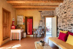 “Kamini”, a stone house by the sea - Image 5