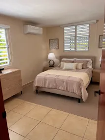 Newly Renovated & Centrally located near the Beach - Image 4