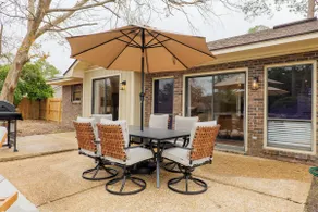 Pool Home w/ King Beds, 4 TVs & Large Backyard - Image 3