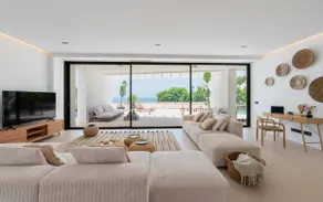 New villa, modern, heated pool, sea views & relax - Image 3