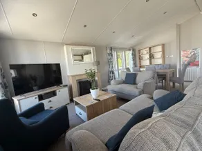 Luxury Lodge - Image 3