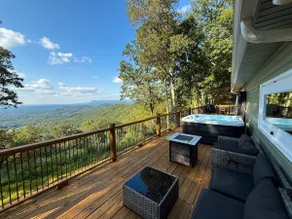 Breathtaking Mountain Views & Private Hot Tub - Image 2