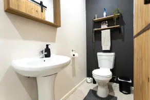 Hilton Avenue Retreat - Image 5