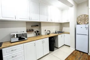 Hilton Avenue Retreat - Image 4