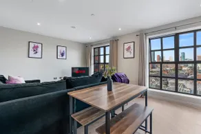 #45 2 bed Lux Fountain Lofts Digbeth - Near Blakesley Hall Museum - Sleeps 5 - "Perfect for Contractors and Families " - Image 4