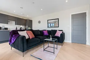 #45 2 bed Lux Fountain Lofts Digbeth - Near Blakesley Hall Museum - Sleeps 5 - "Perfect for Contractors and Families " - Image 5