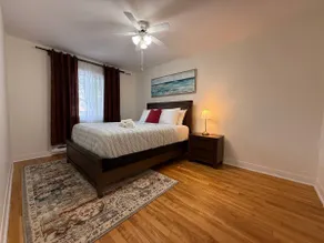 Spacious 3BR MTL Family Home - Image 3