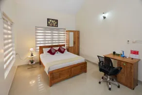Luxury Oasis 3BR AC Villa- Garden & Balcony Lounge - Image 3