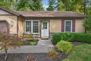 Peaceful 2BR Duplex Near Saratoga Springs - Image 5