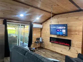 River Access Cabin, Hot Tub, Red River Gorge - Image 4