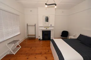 Picture Perfect Bungalow in Perfect Location - Image 5