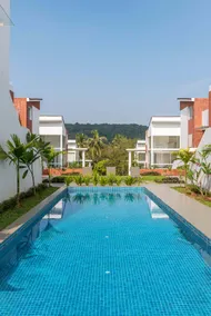 ElTesoro|Peaceful Stay|Balcony |15m toThalassa - Image 5