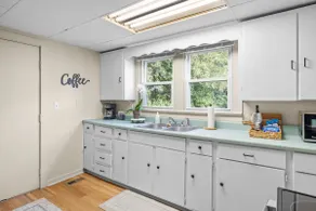Modern Maryville Escape Close to airport & Ntl Prk - Image 5