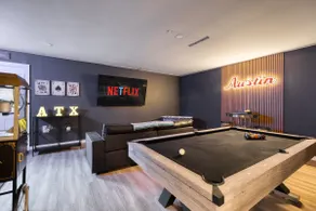 Lone Star Luxe - Heated Pool - Game room - Mini-Golf & Bar - Image 4