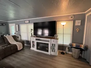 Lake House Hide Away - Image 2