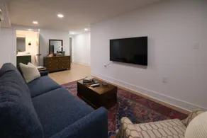 Luxury 1BR | Walk 2 Entertainment | Sleeps 4 | W/D - Image 4
