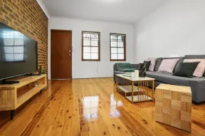 2-Bedroom House-Near city center Good for 6 Guests - Image 5