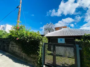 Beach in seconds!Stunning ocean view from the rooftop/15 min to JUNGLIA, Churaumi Aquarium, and Kouri Island/Quiet Ryukyuan-style old house - Image 4