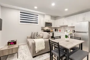 Fresh 3 Bed Designer Suite | Winter Comfort | WiFi - Image 3