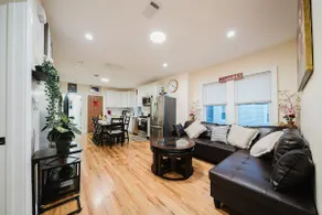 Large 5BR near Blue Hills & Airport w/Parking 142 - Image 3