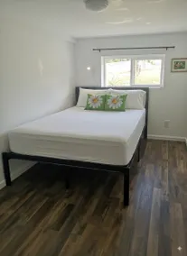 Studio + 2 Bonus Rooms + Patio + AC, Near Airport - Image 3
