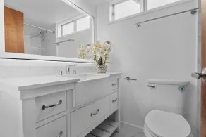 Studio + 2 Bonus Rooms + Patio + AC, Near Airport - Image 5