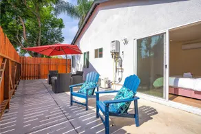 NEW flat 3b3b Arcadia Spacious House fence yard - Image 2