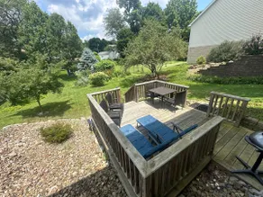 Royal Garden Cottage: 2 Bedrooms, Quiet Retreat - Image 3
