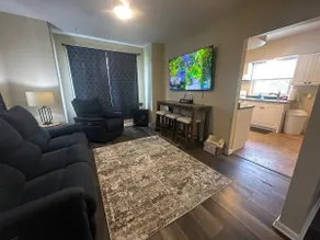 Royal Garden Cottage: 2 Bedrooms, Quiet Retreat - Image 2